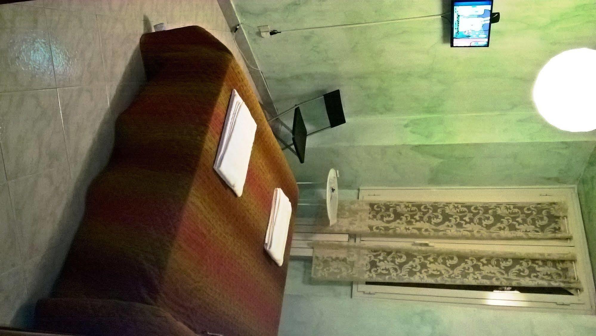 Gigi Holiday Rooms 罗马 外观 照片